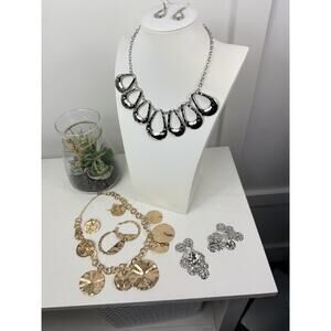 Beautiful Two Sets Jewelry Lot